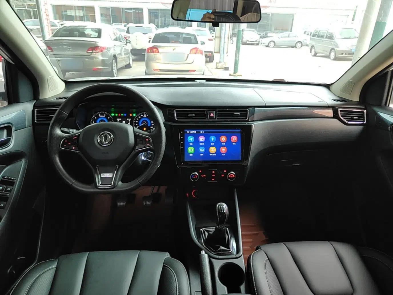Dongfeng Fengon 580 2020 1.8L Manual Comfort Model — миниатюра 12