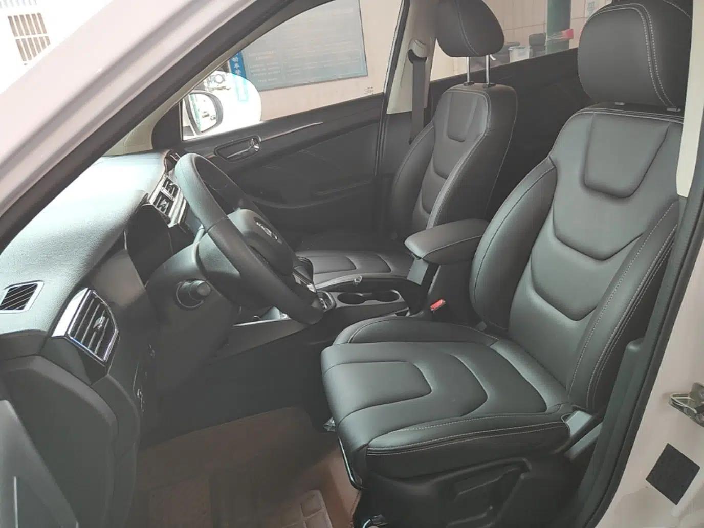 Dongfeng Fengon 580 2020 1.8L Manual Comfort Model — миниатюра 17
