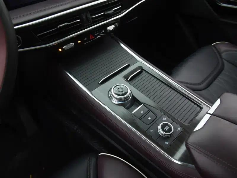 2023 Ford Explorer EcoBoost 285 AWD Titanium Edition 7-Seater — миниатюра 10