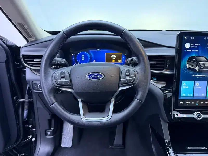 2020 Ford Explorer EcoBoost 285 AWD Titanium Edition 7-Seater — миниатюра 16