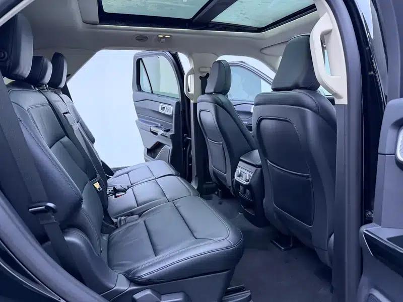2020 Ford Explorer EcoBoost 285 AWD Titanium Edition 7-Seater — миниатюра 21