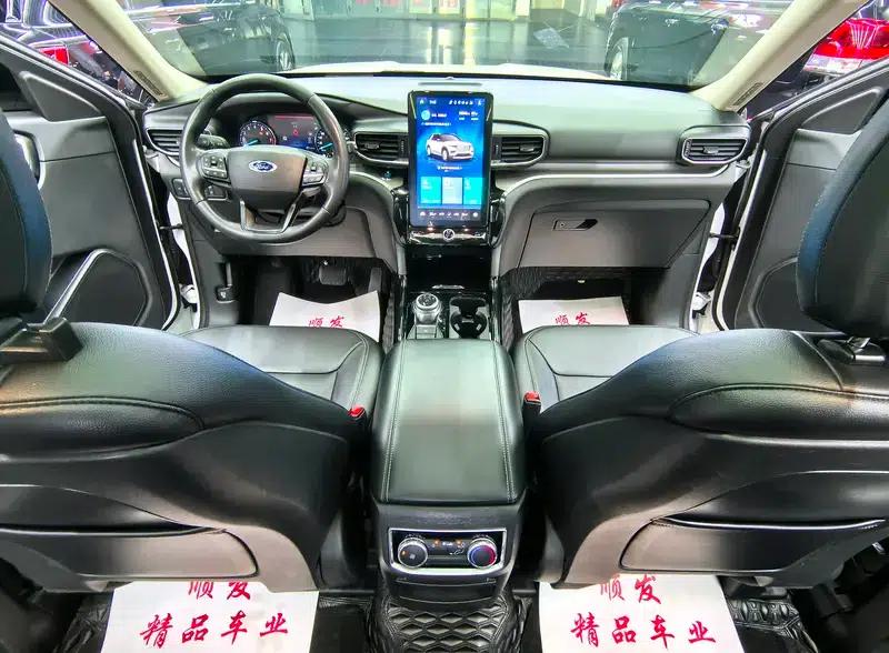 2020 Ford Explorer EcoBoost 285 AWD Titanium Edition (6-seater) — миниатюра 6