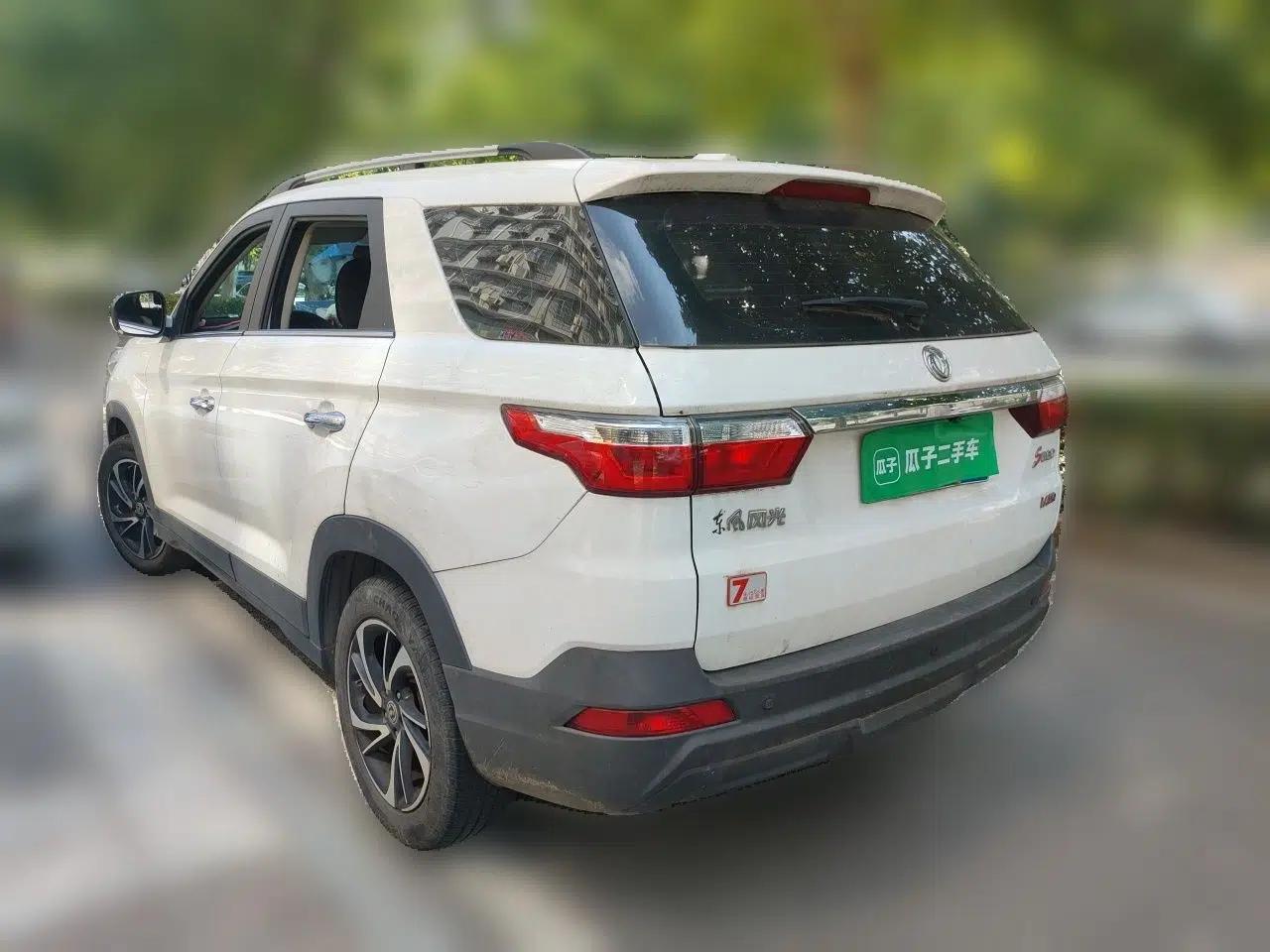 Dongfeng Fengon S560 2018 1.8L CVT Comfort Model 5 Seats — миниатюра 4
