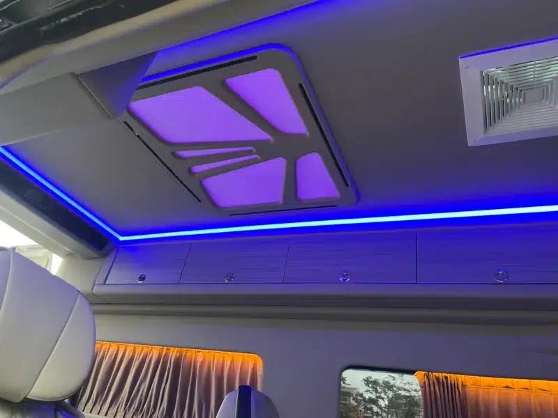 Ford Transit 2020 2.0T Gasoline Automatic Commercial Vehicle (Middle Wheelbase, Middle Roof) — миниатюра 24