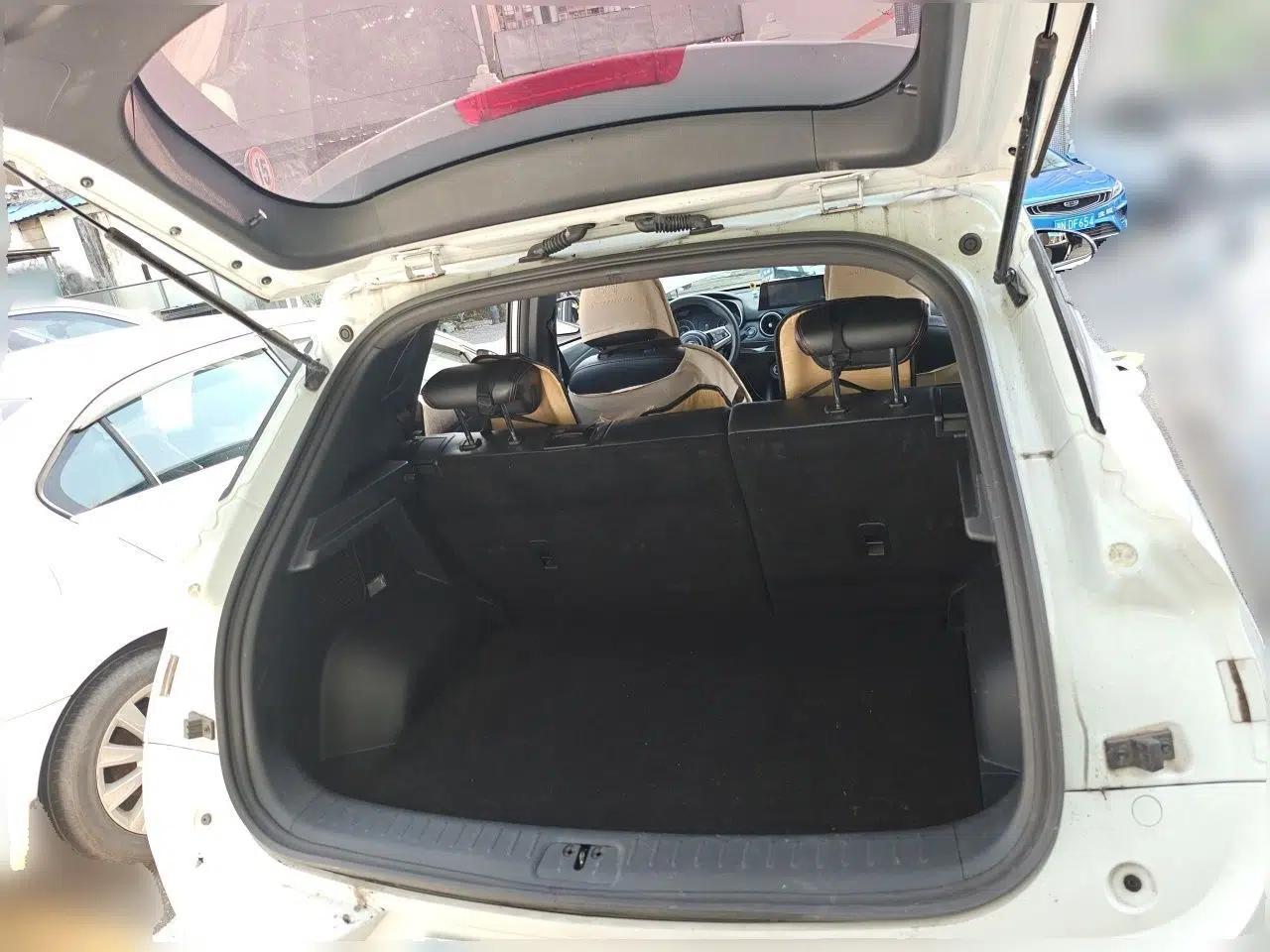 Dongfeng Fengon 500 2022 1.5T Manual Enjoyment Model — миниатюра 19