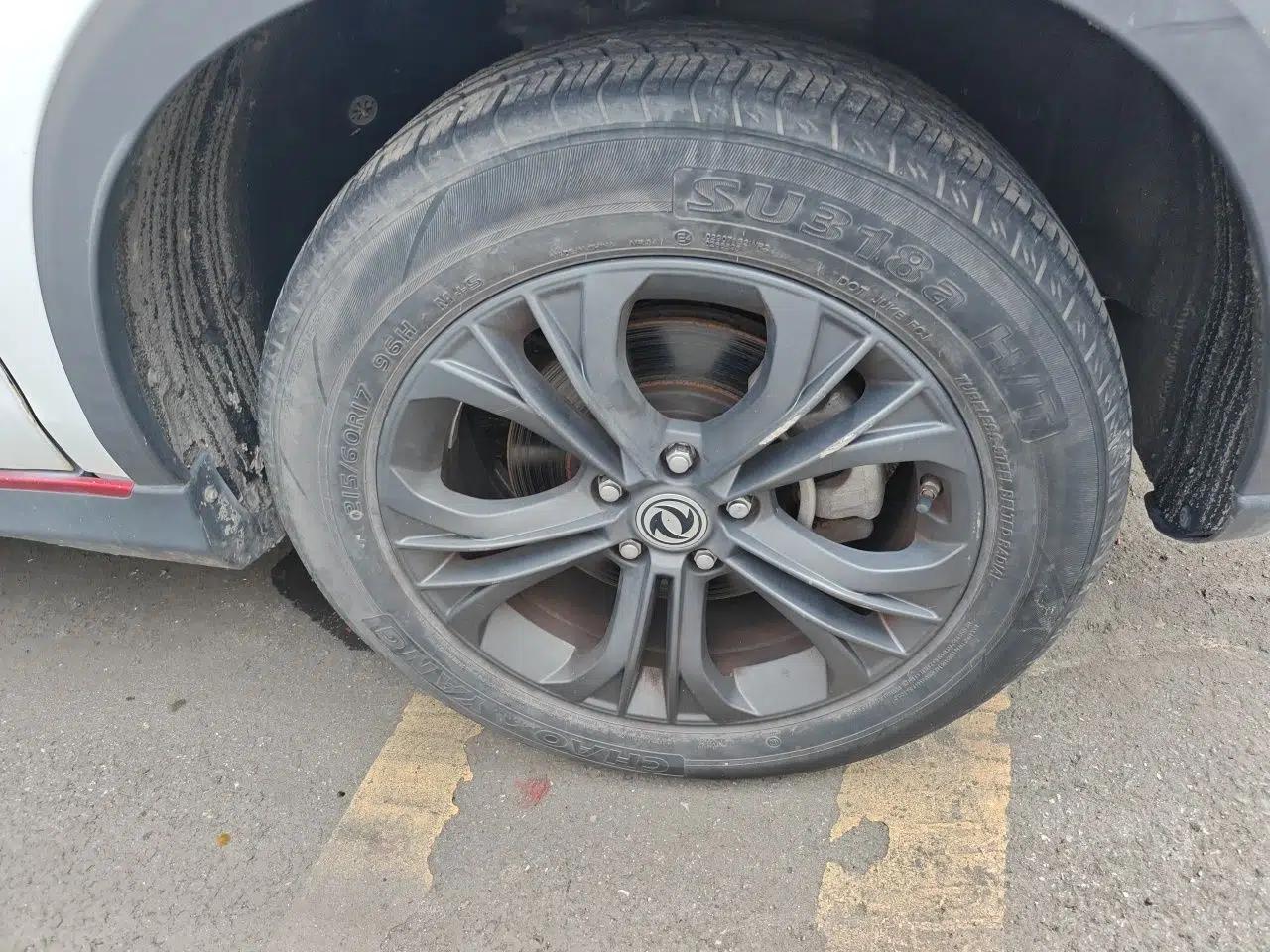 Dongfeng Fengon 500 2022 1.5T Manual Enjoyment Model — миниатюра 8