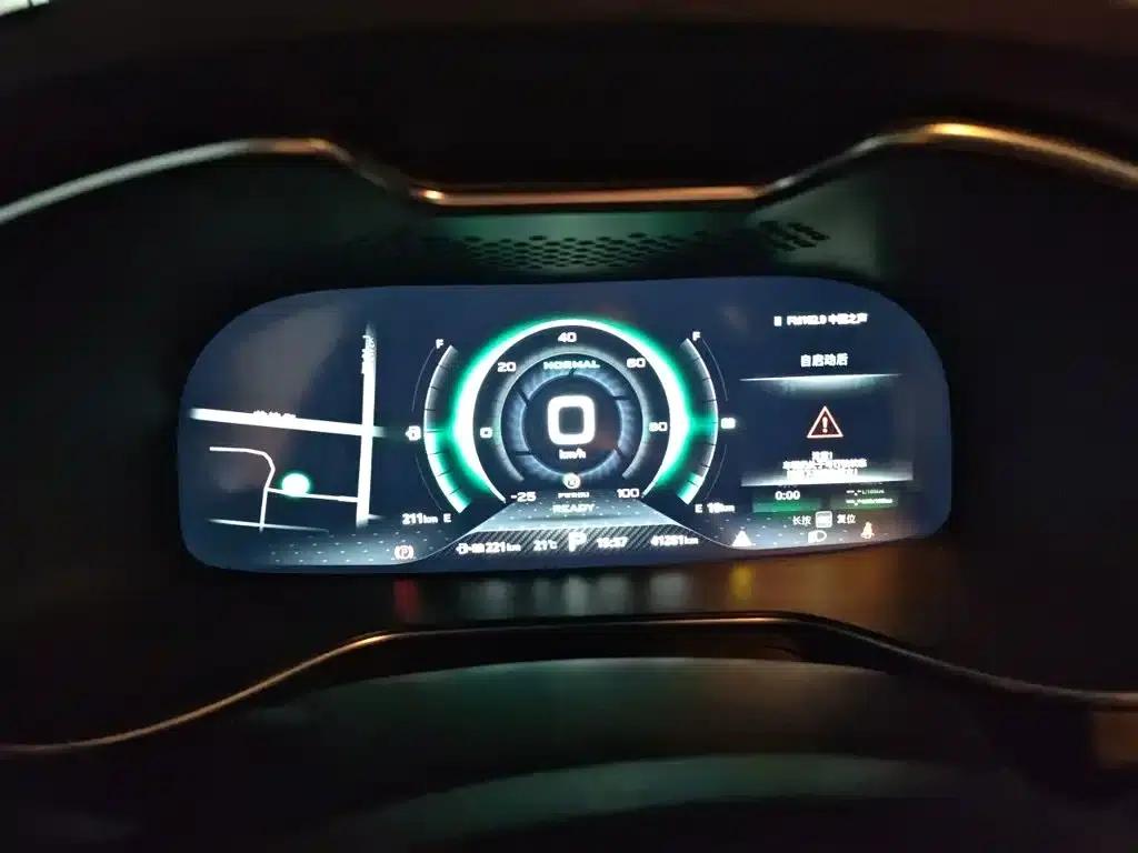 MG6 PHEV 2018 45T E-DRIVE Intelligent Hybrid PILOT Super Internet Edition — миниатюра 8