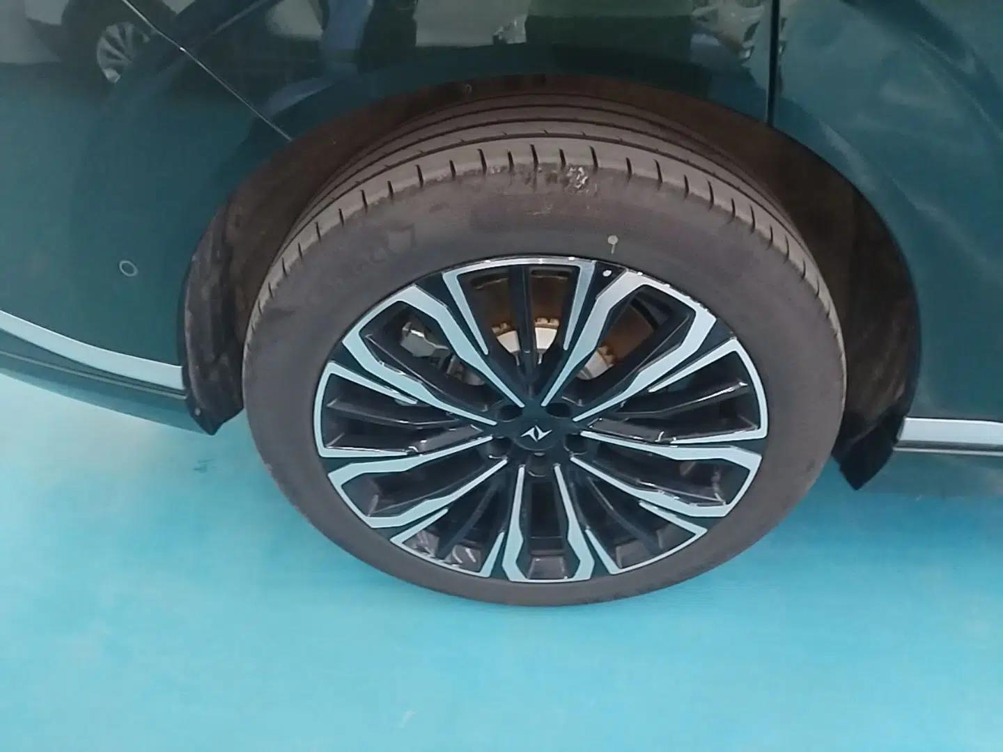 Dongfeng eπ eπ008 2026 Model Six-Seat Range-Extended Family Edition — миниатюра 11