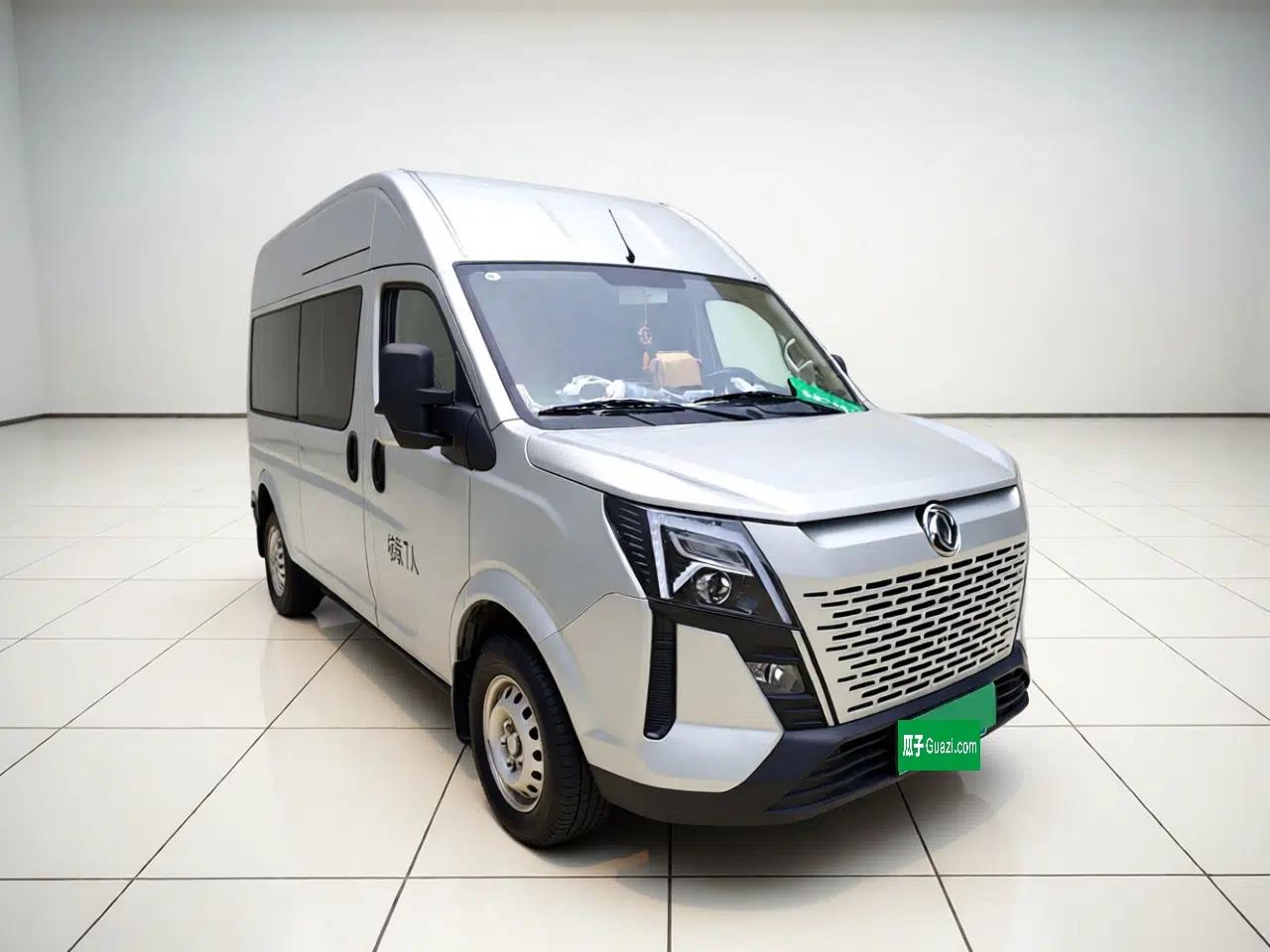Dongfeng Yufeng 2023 V9+ 2.0T Manual Front-Drive Multi-Function Mid-Roof High-Roof 7/8/9-Seater — миниатюра 3
