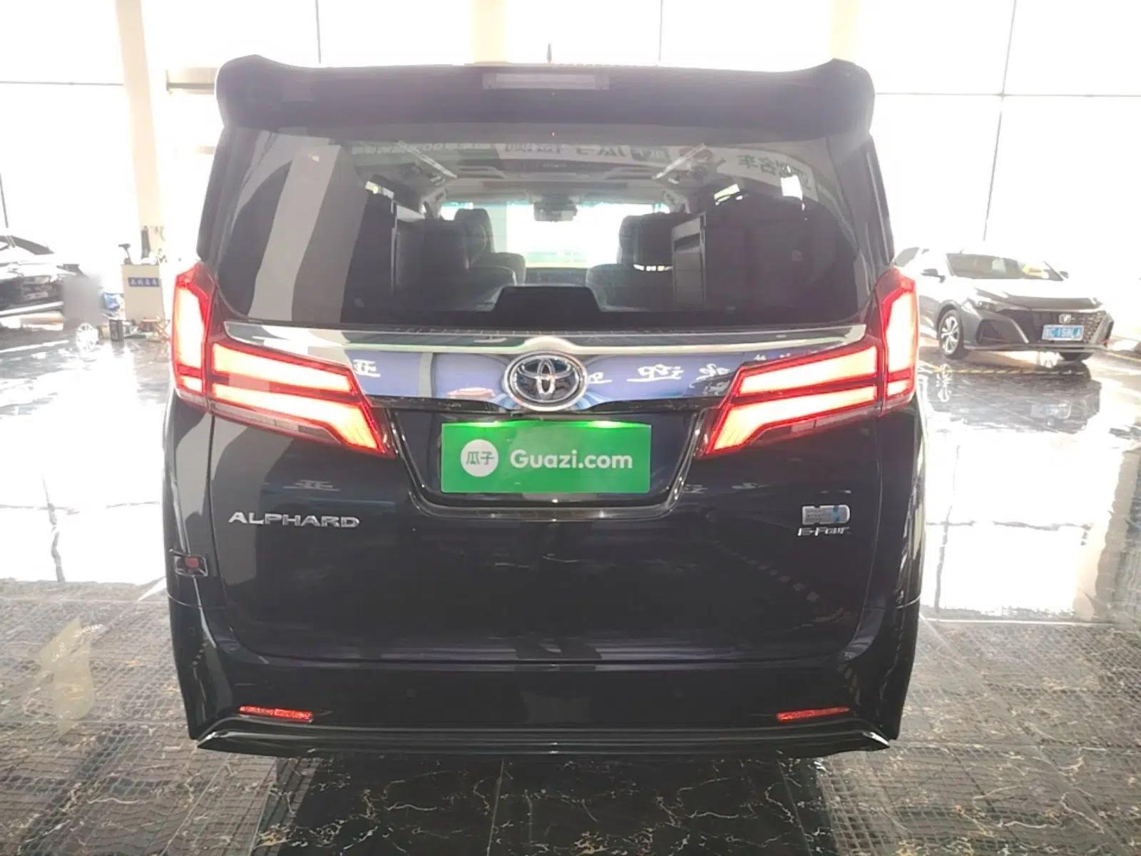 Toyota Alphard 2021 Dual-Engine 2.5L Luxury Edition — миниатюра 5