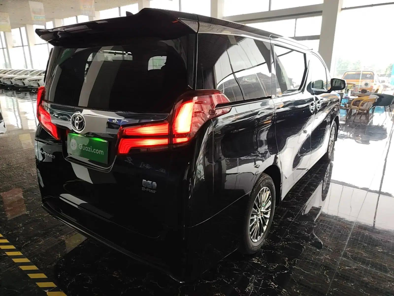 Toyota Alphard 2021 Dual-Engine 2.5L Luxury Edition — миниатюра 6