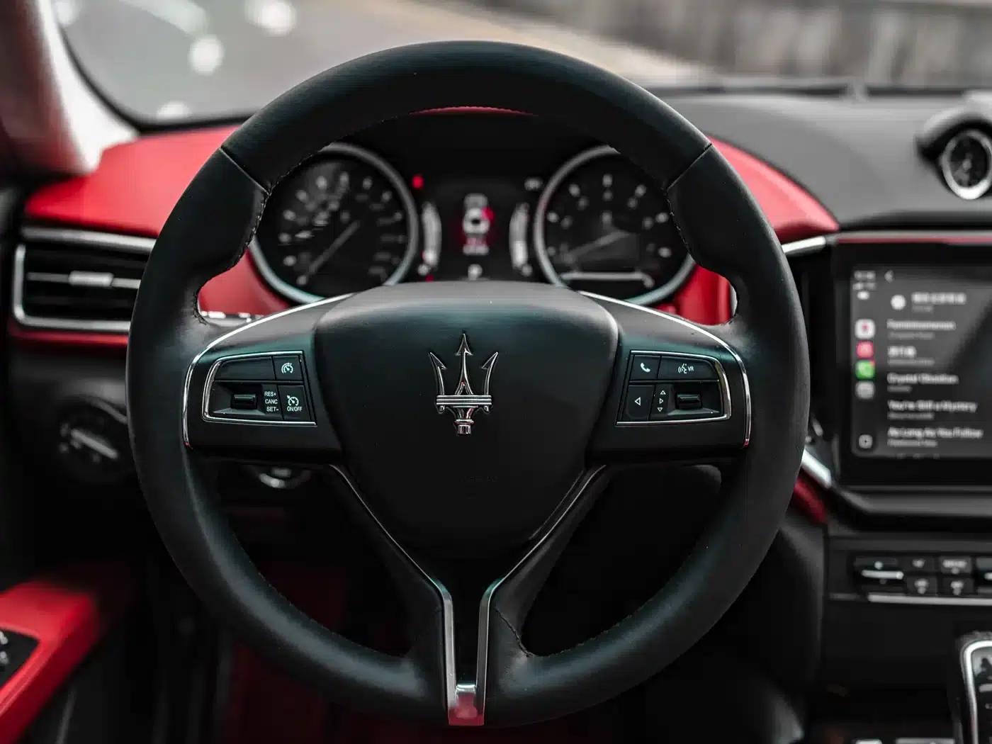 2014 Ghibli 3.0T Standard Edition — миниатюра 7