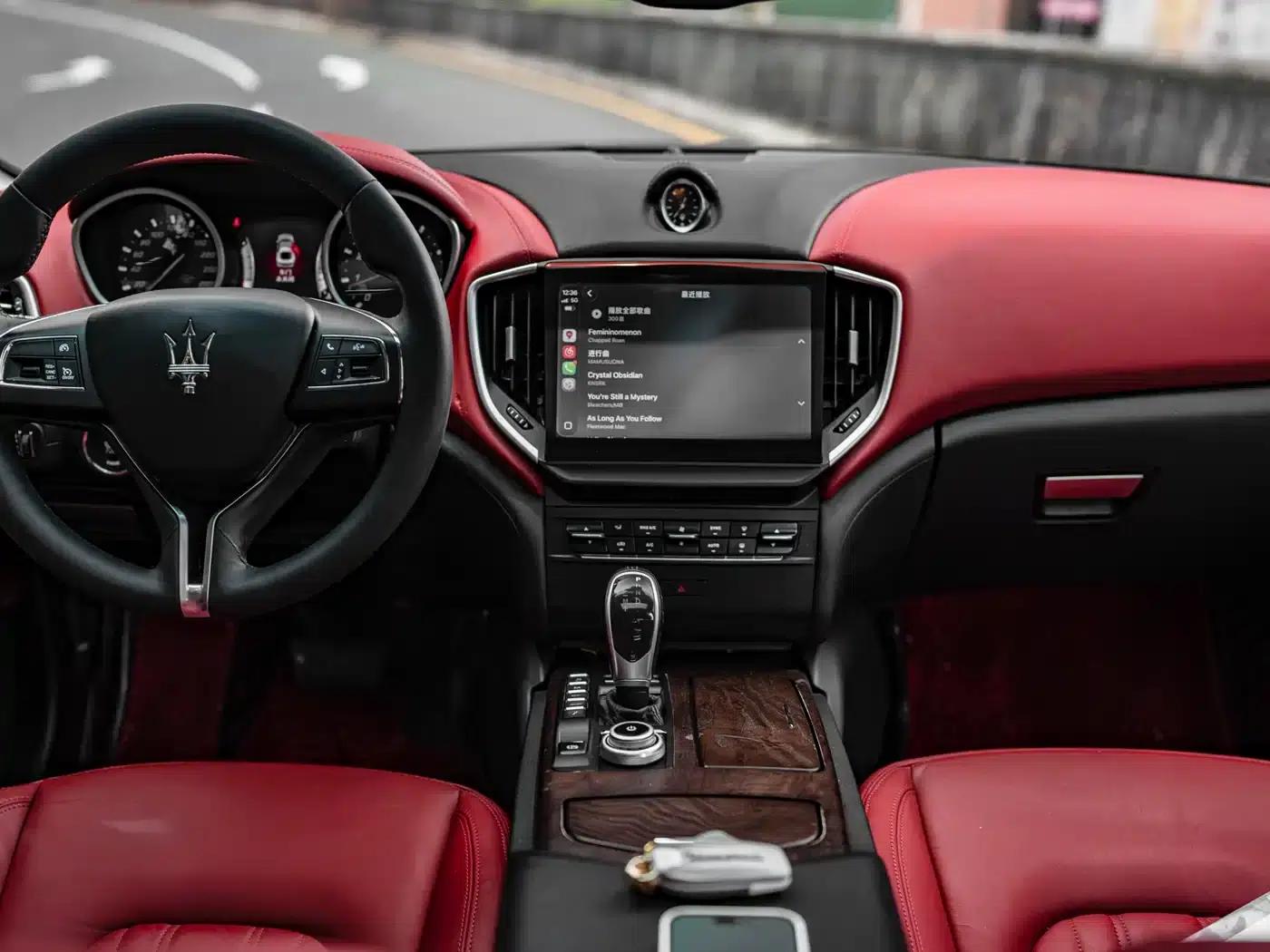 2014 Ghibli 3.0T Standard Edition — миниатюра 9