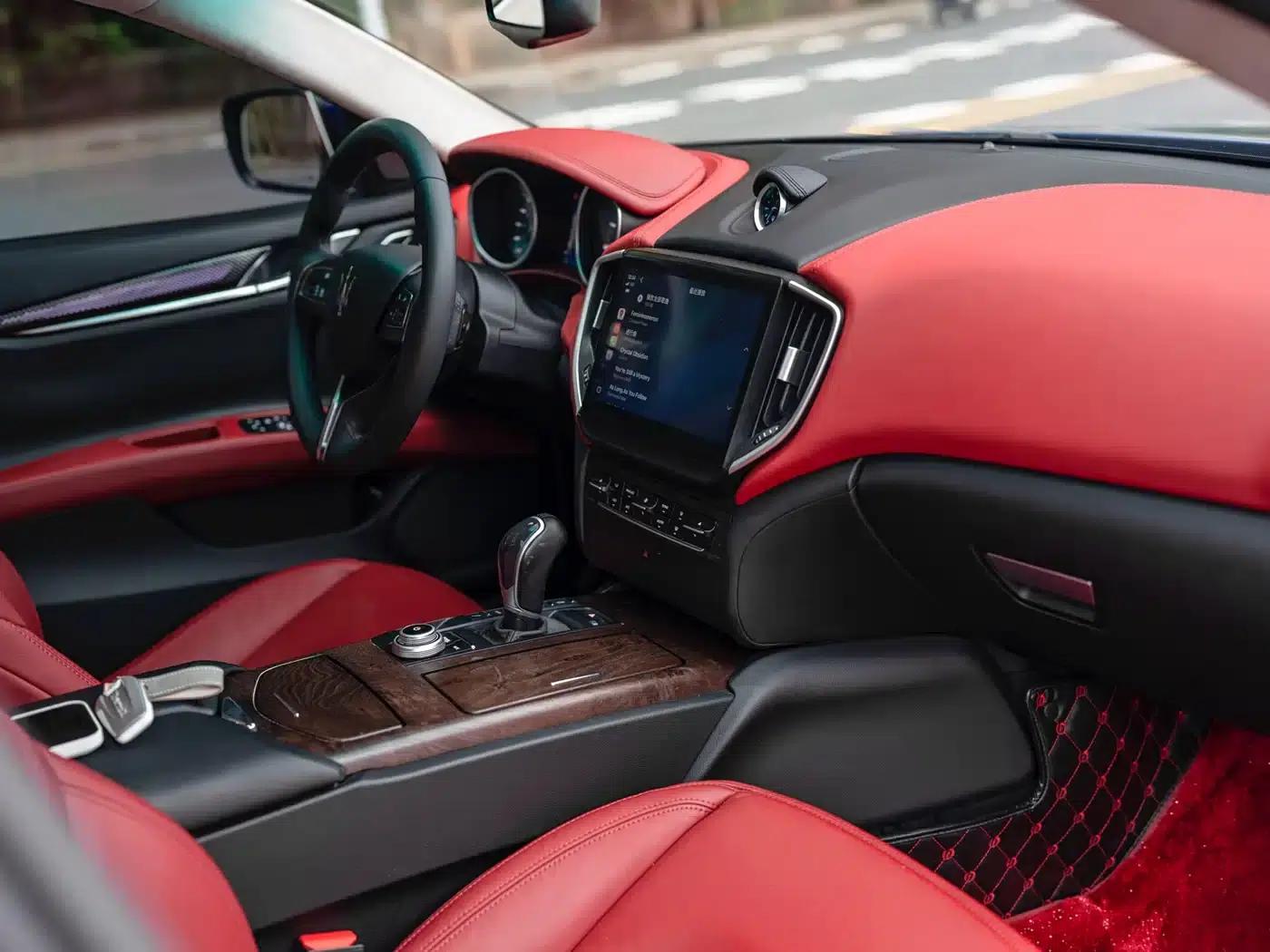 2014 Ghibli 3.0T Standard Edition — миниатюра 10