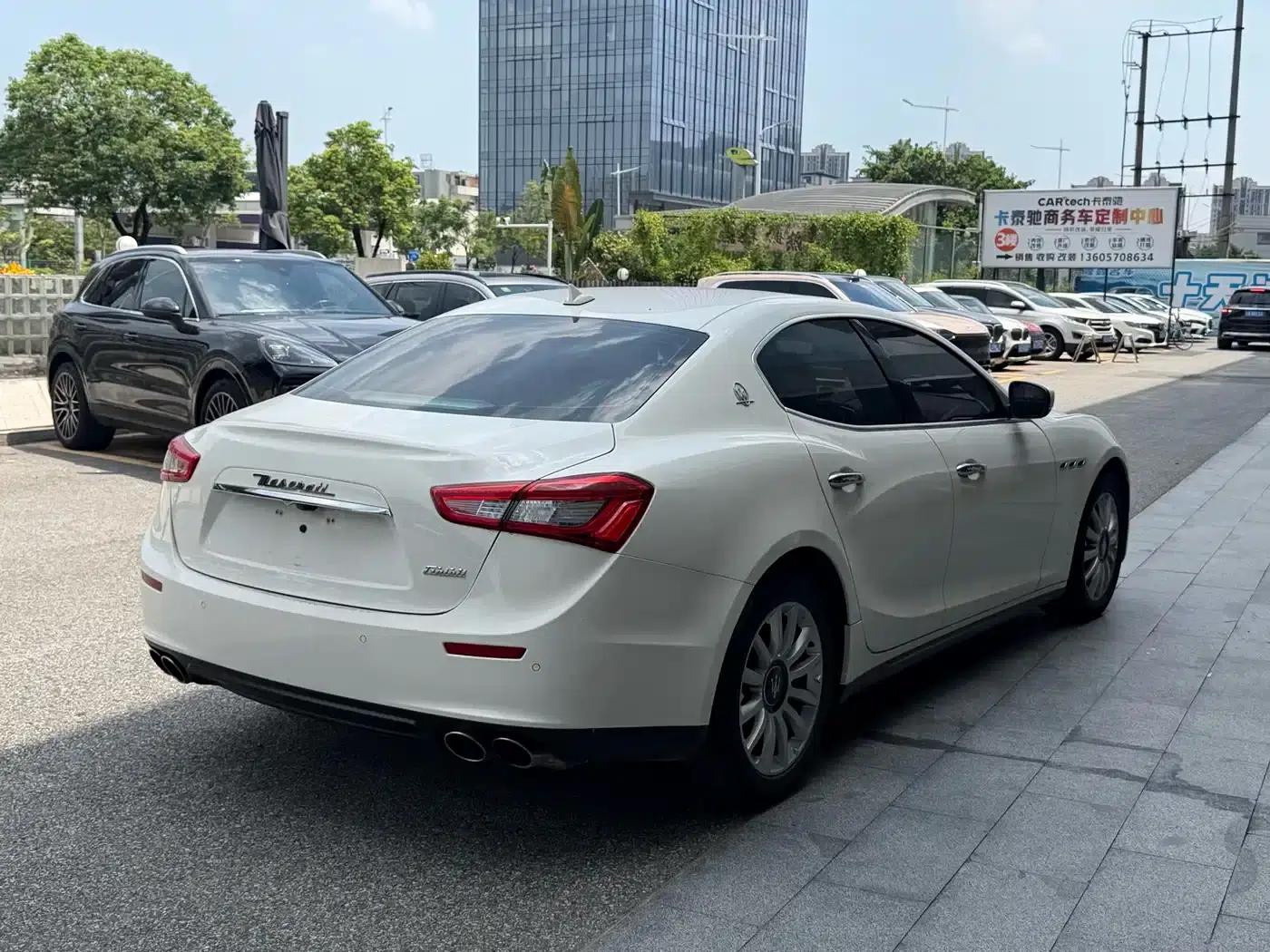 2017 Ghibli 3.0T Standard Edition — миниатюра 4