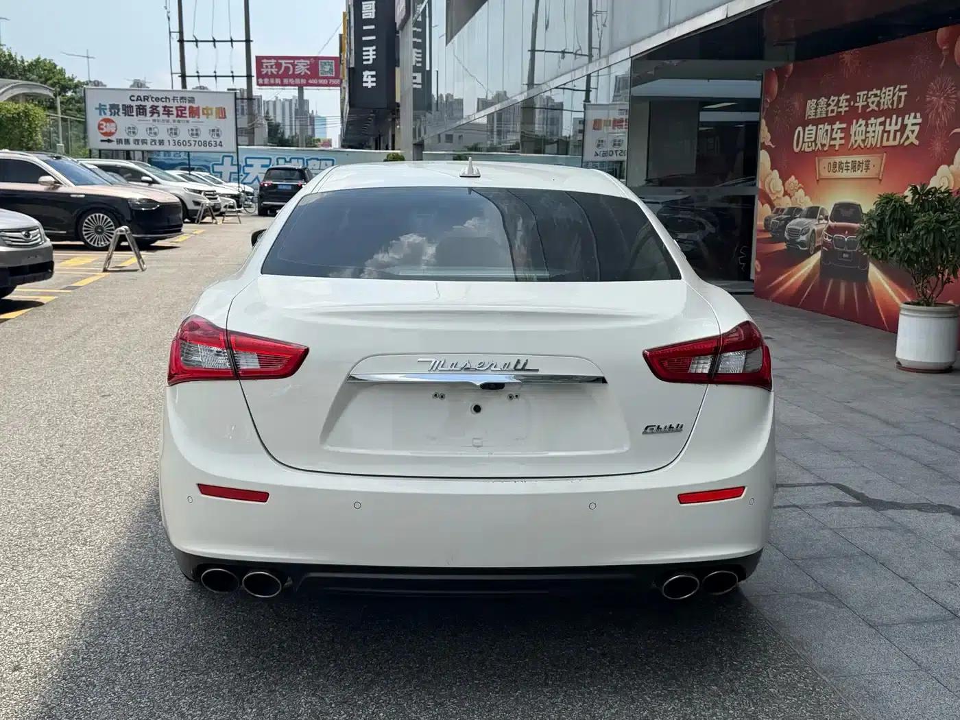 2017 Ghibli 3.0T Standard Edition — миниатюра 5