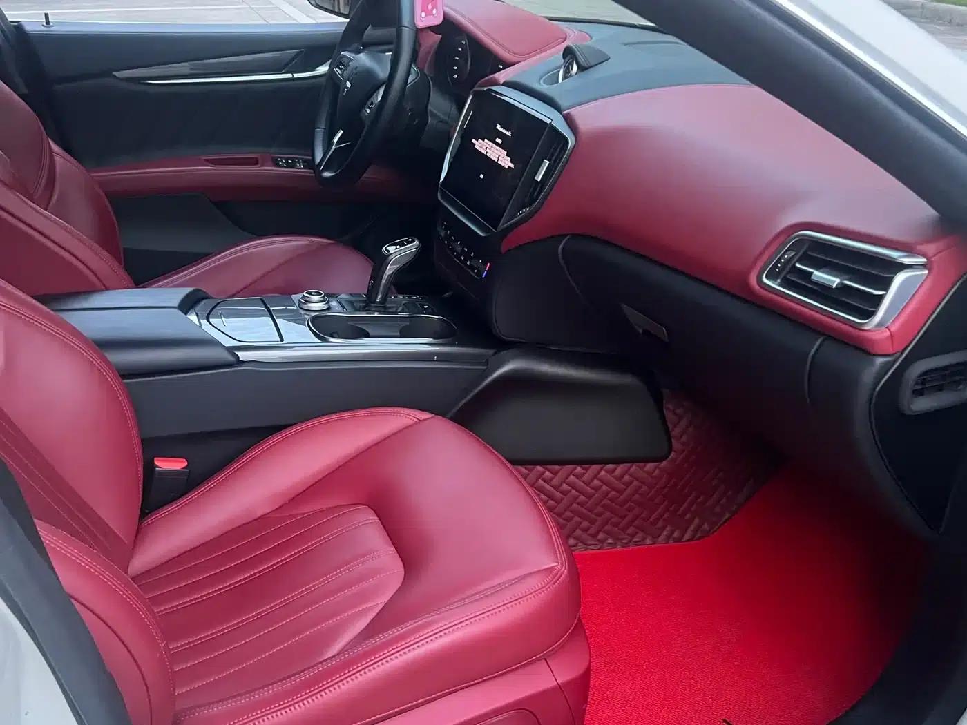 2021 Ghibli 2.0T Edge Edition — миниатюра 11