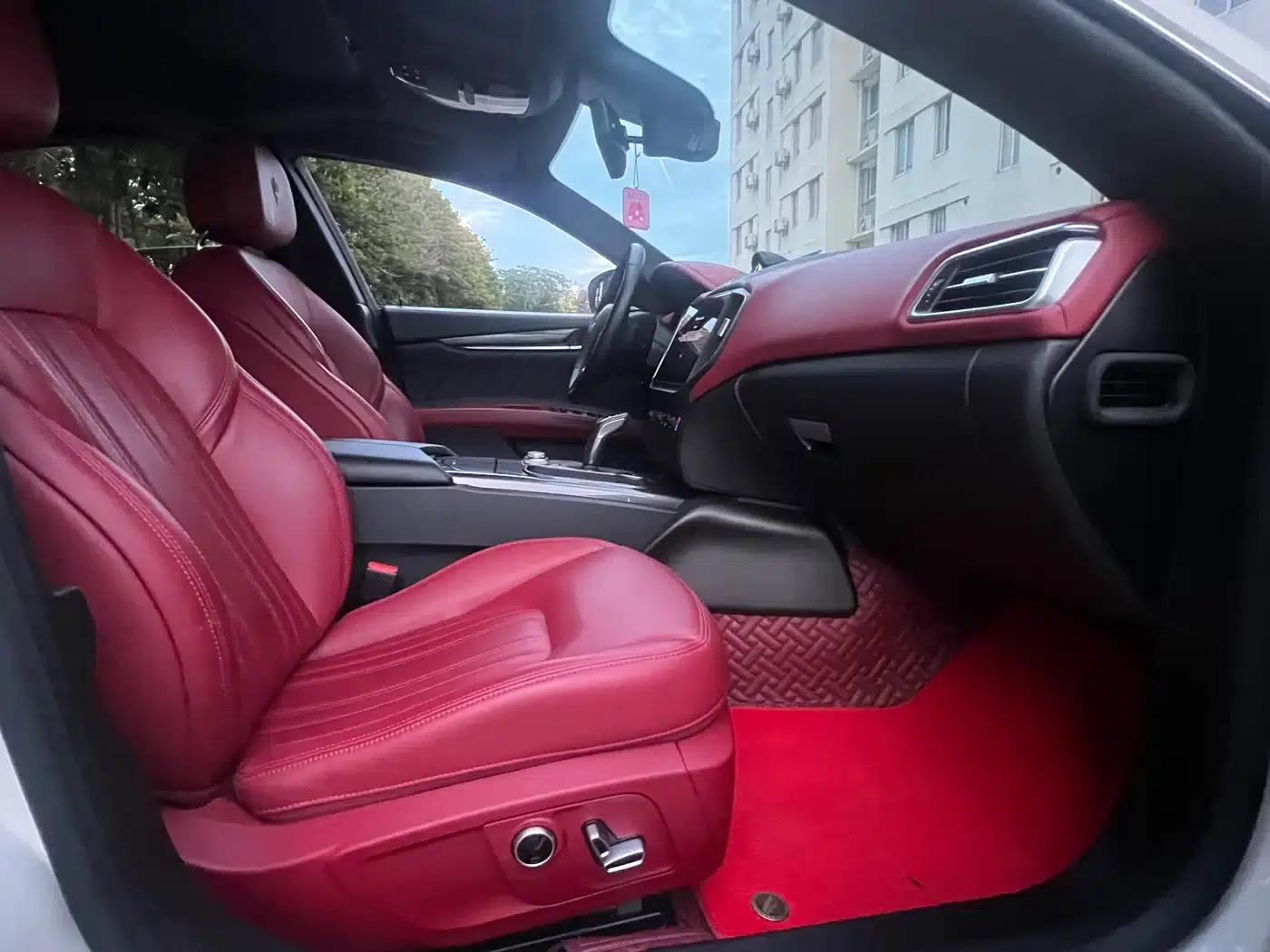 2021 Ghibli 2.0T Edge Edition — миниатюра 13