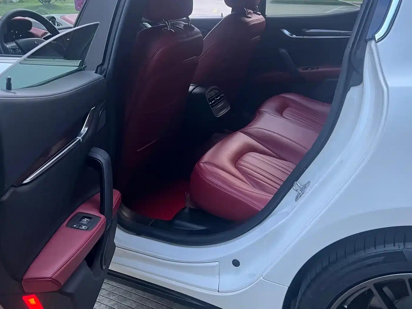 2021 Ghibli 2.0T Edge Edition — миниатюра 15