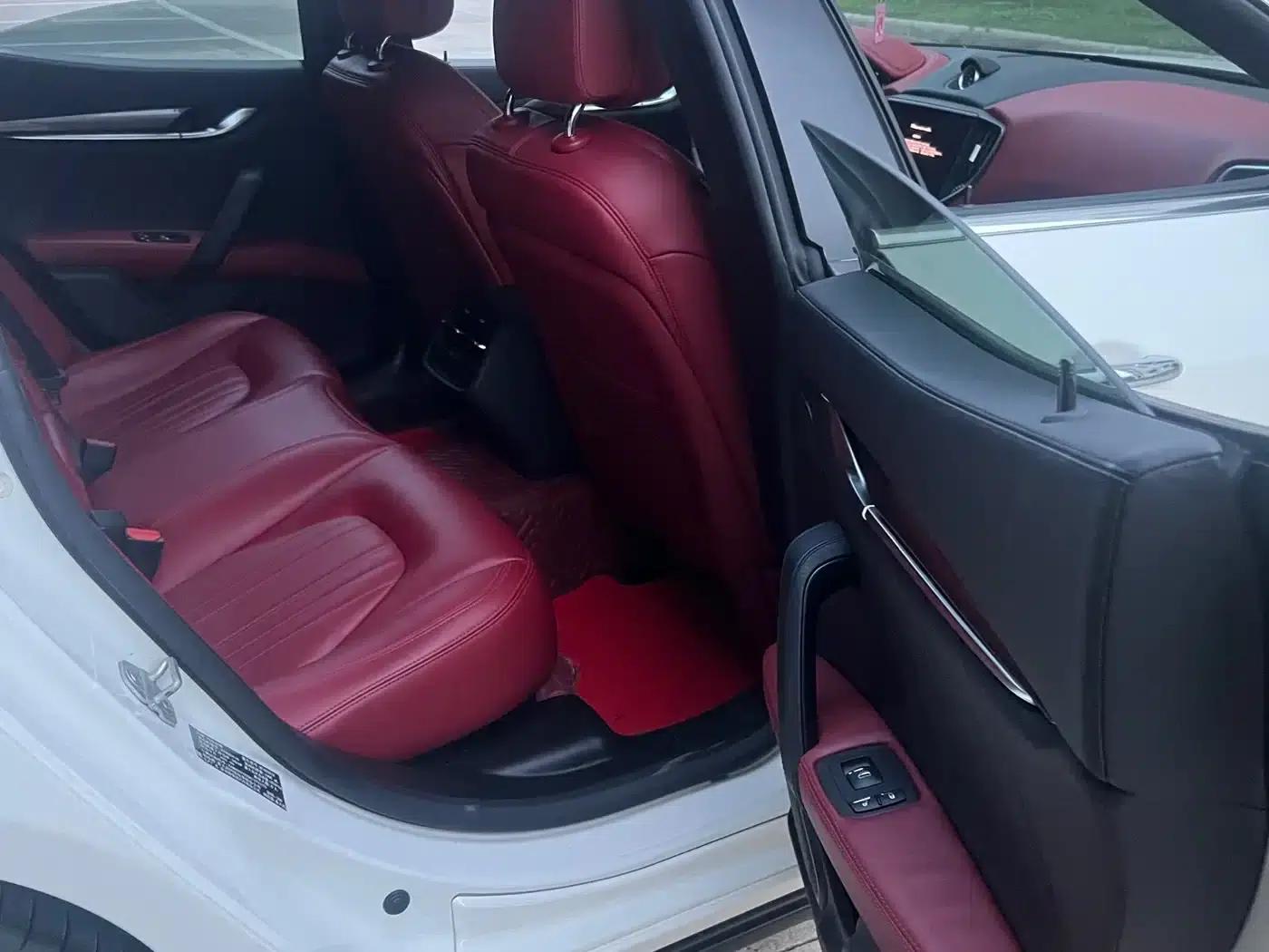2021 Ghibli 2.0T Edge Edition — миниатюра 16
