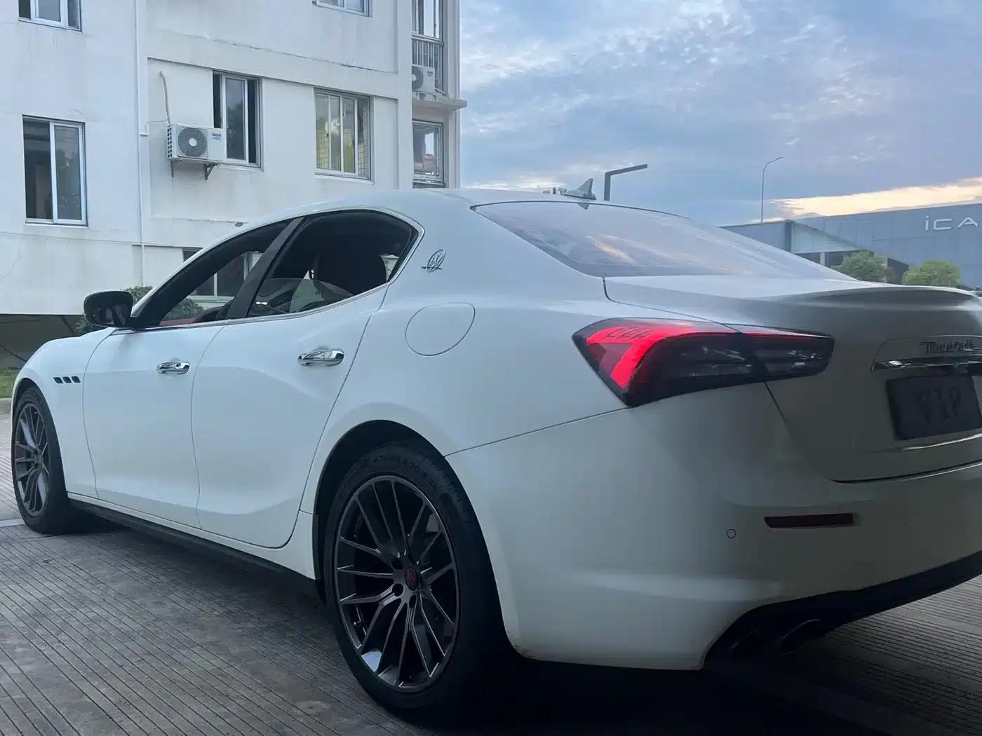 2021 Ghibli 2.0T Edge Edition — миниатюра 17