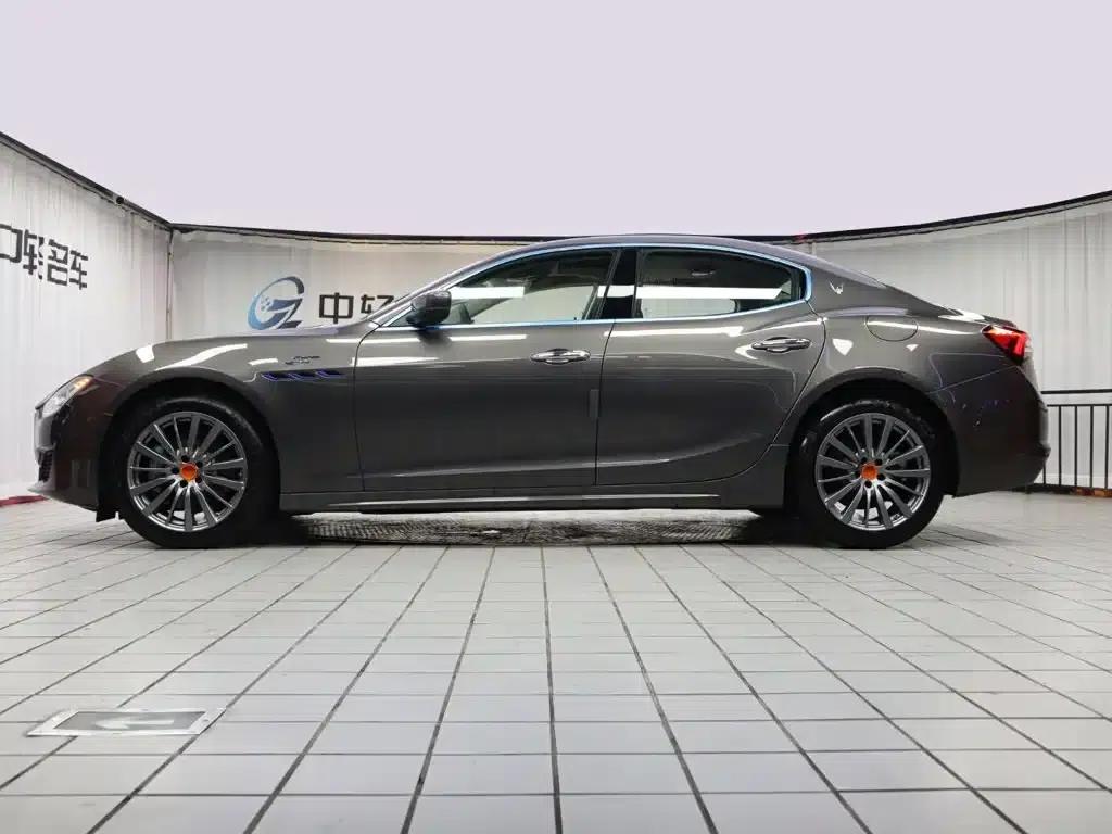 2023 Ghibli 2.0T GT — миниатюра 3