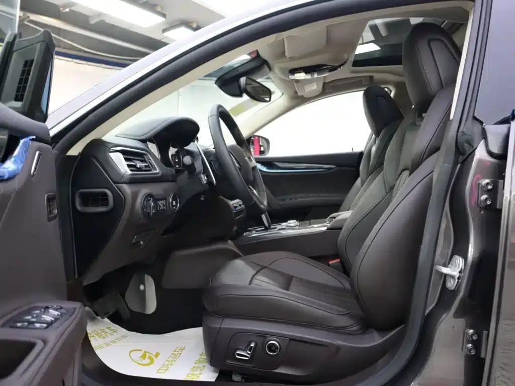 2023 Ghibli 2.0T GT — миниатюра 8