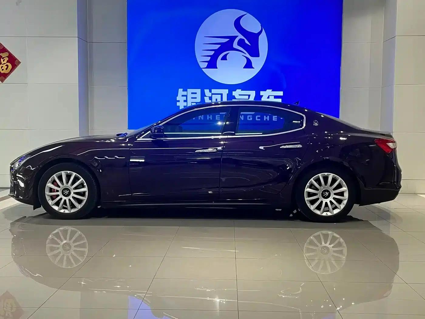2018 Ghibli 3.0T Standard Edition — миниатюра 11