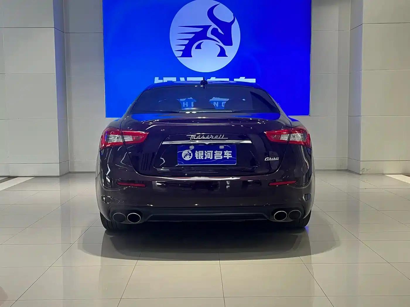 2018 Ghibli 3.0T Standard Edition — миниатюра 12