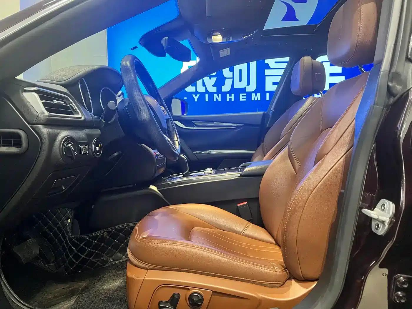 2018 Ghibli 3.0T Standard Edition — миниатюра 4