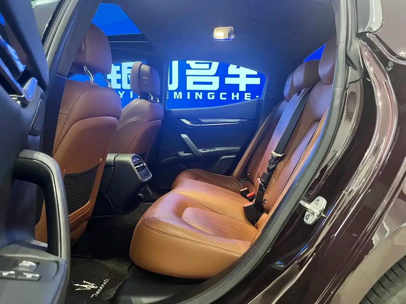 2018 Ghibli 3.0T Standard Edition — миниатюра 7
