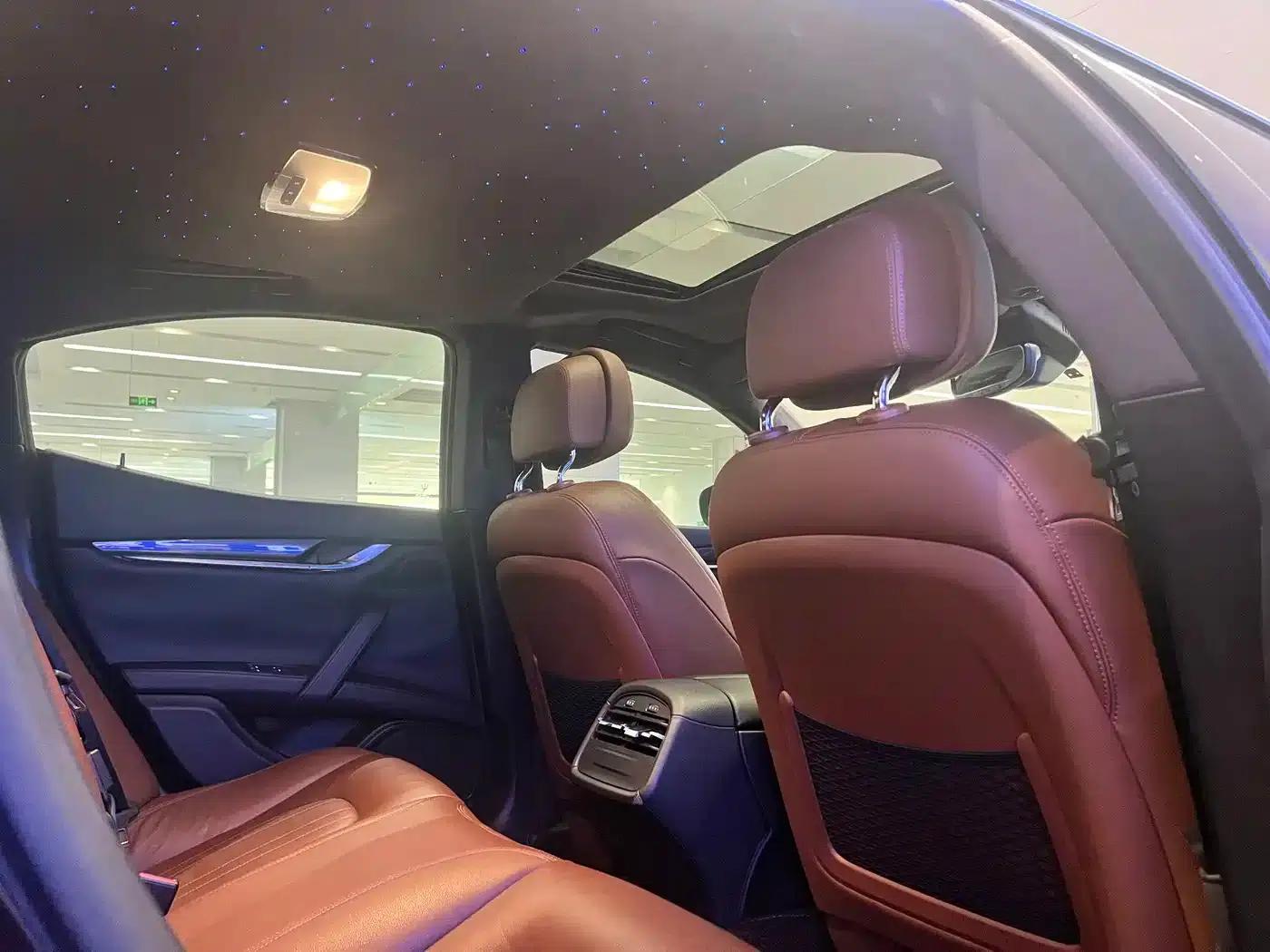 2018 Ghibli 3.0T Standard Edition — миниатюра 8