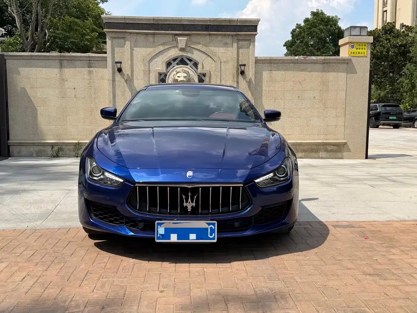 2018 Ghibli 3.0T Luxury Edition — миниатюра 2