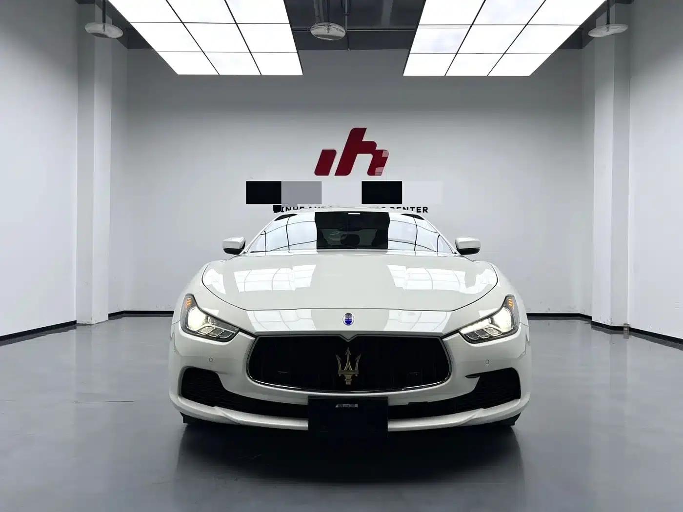 2017 Ghibli 3.0T Standard Edition — миниатюра 2