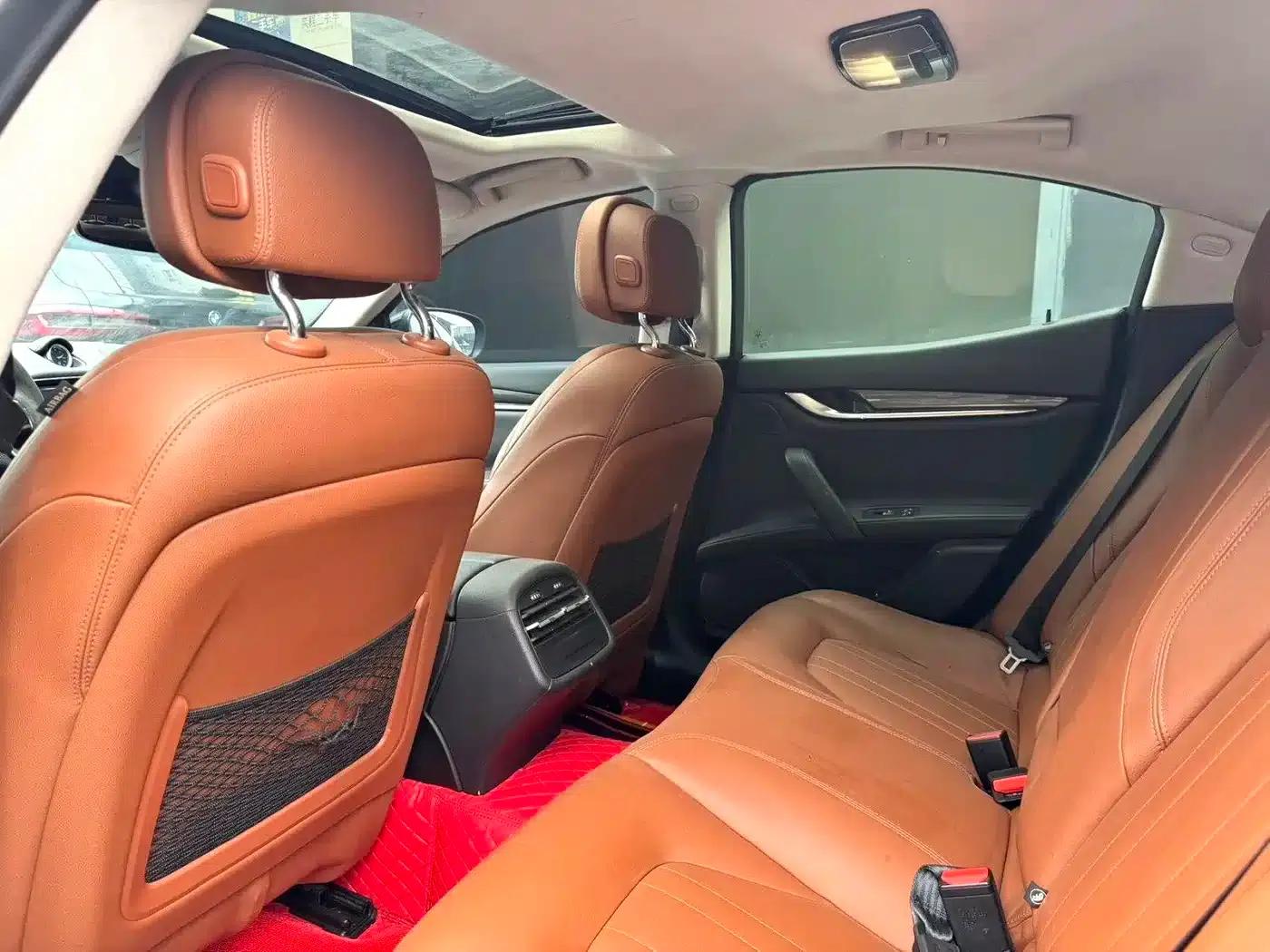 2017 Ghibli 3.0T Standard Edition — миниатюра 6