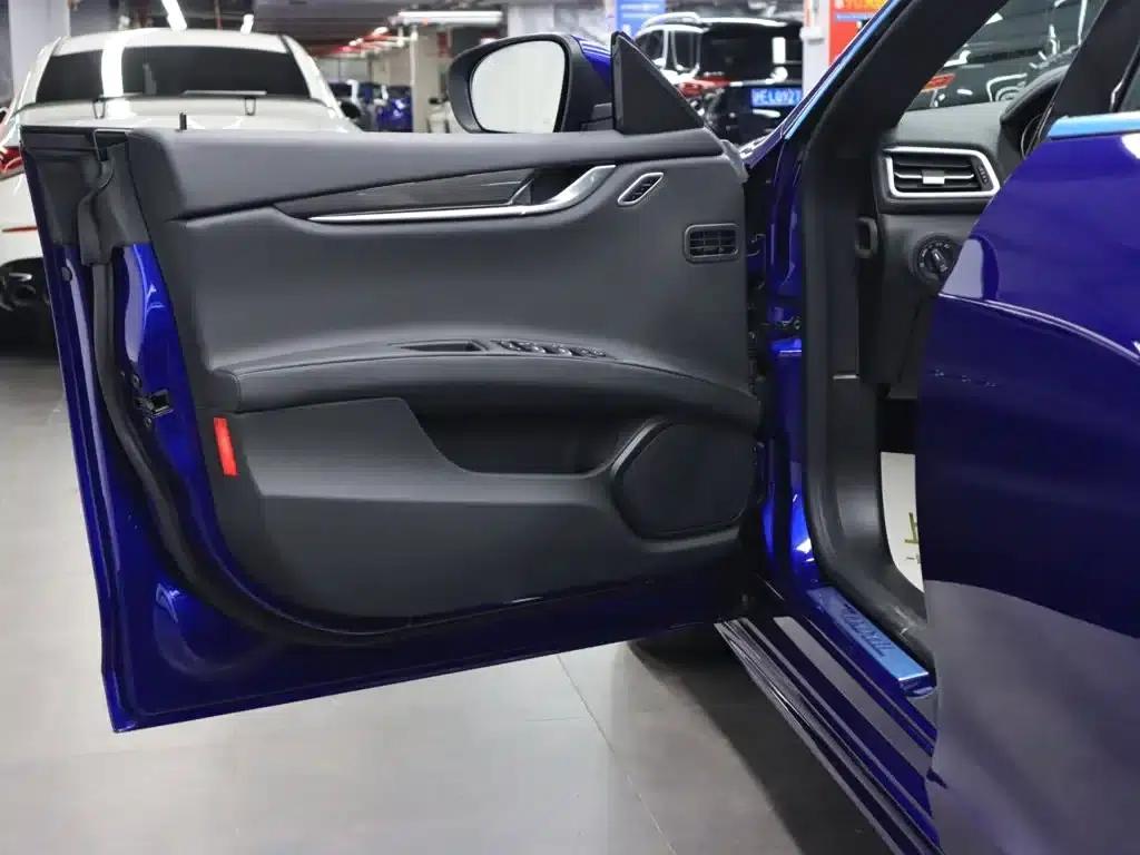 2023 Ghibli 2.0T GT — миниатюра 5