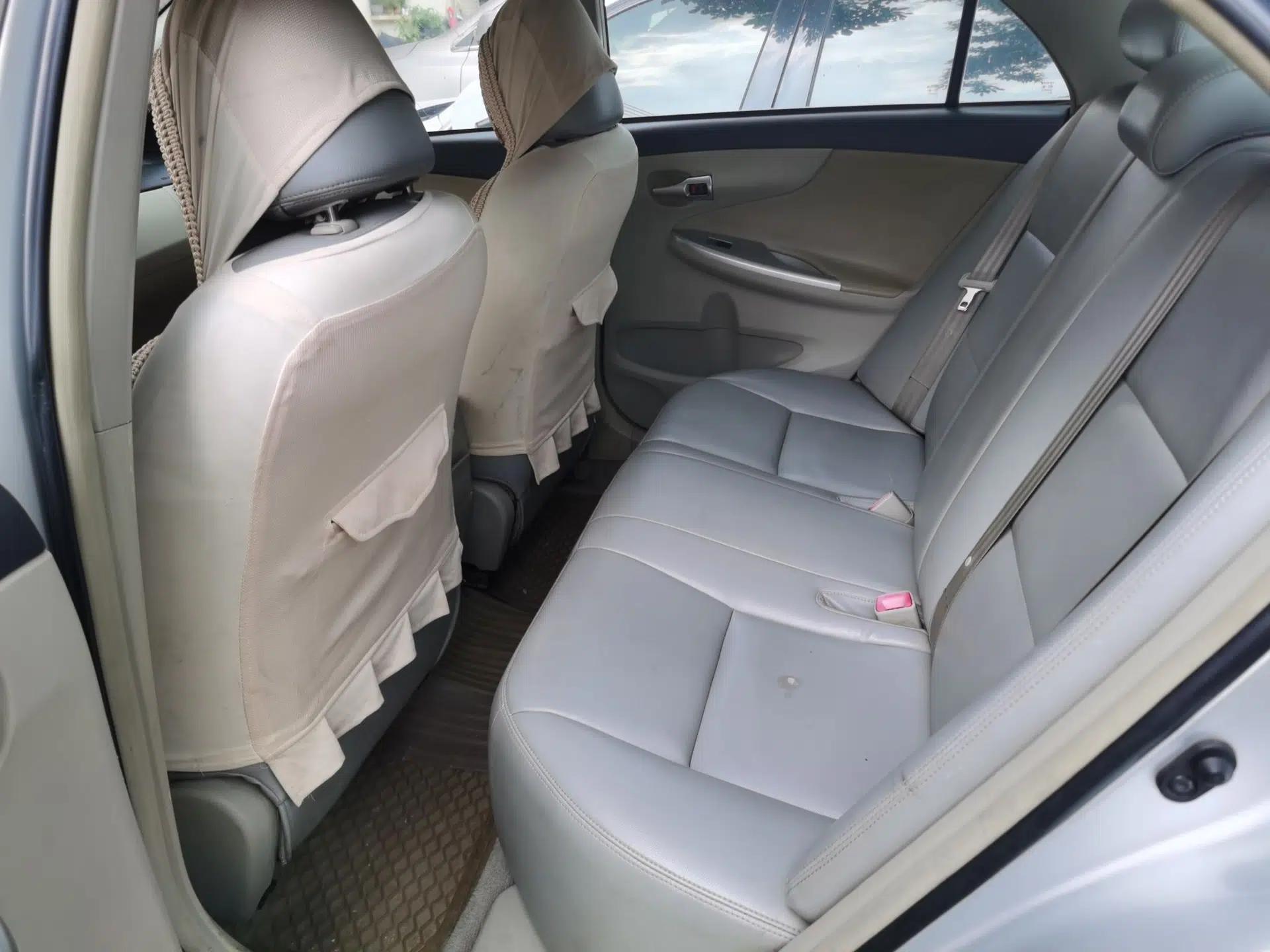 Toyota Corolla 2011 1.6L Manual GL — миниатюра 17