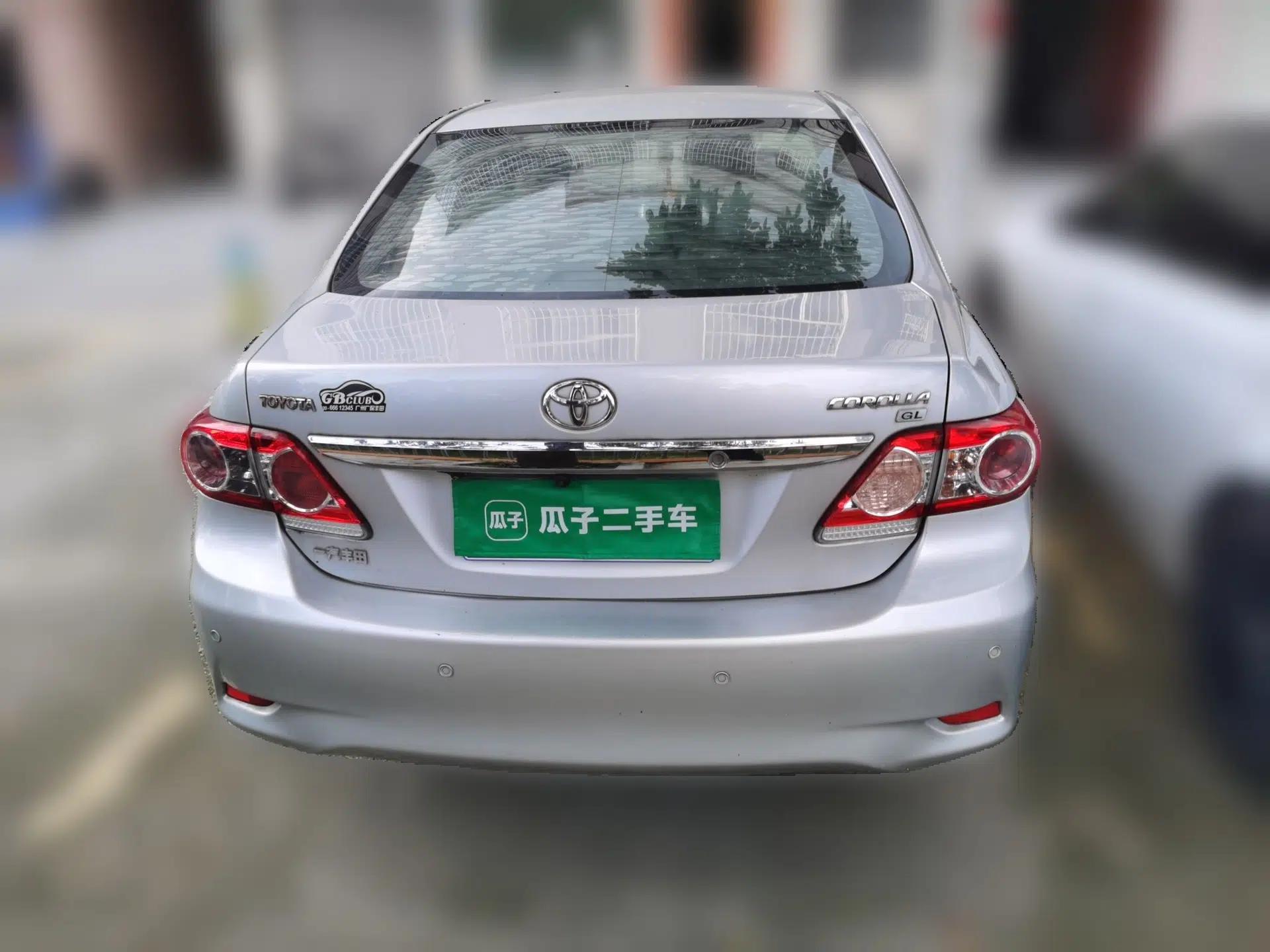 Toyota Corolla 2011 1.6L Manual GL — миниатюра 5