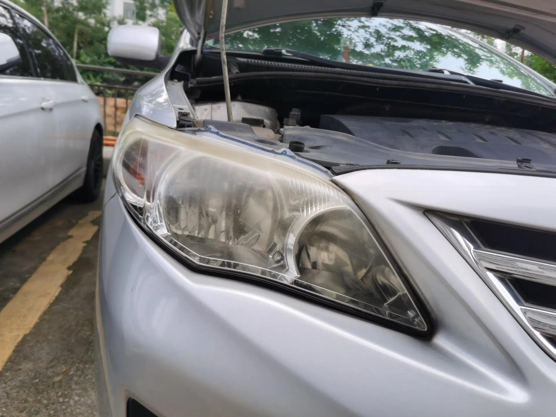 Toyota Corolla 2011 1.6L Manual GL — миниатюра 7