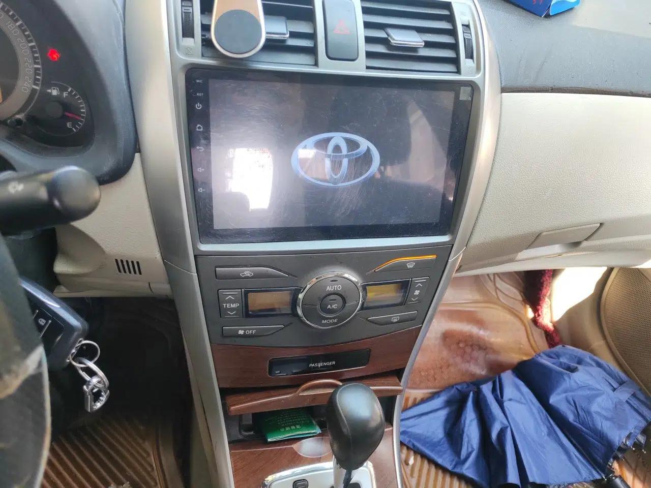 Toyota Corolla 2011 1.8L CVT GL-i — миниатюра 13