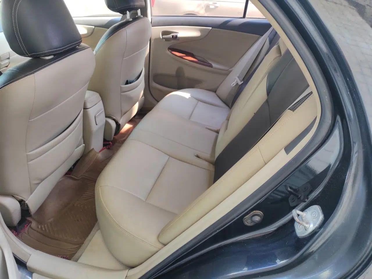 Toyota Corolla 2011 1.8L CVT GL-i — миниатюра 17