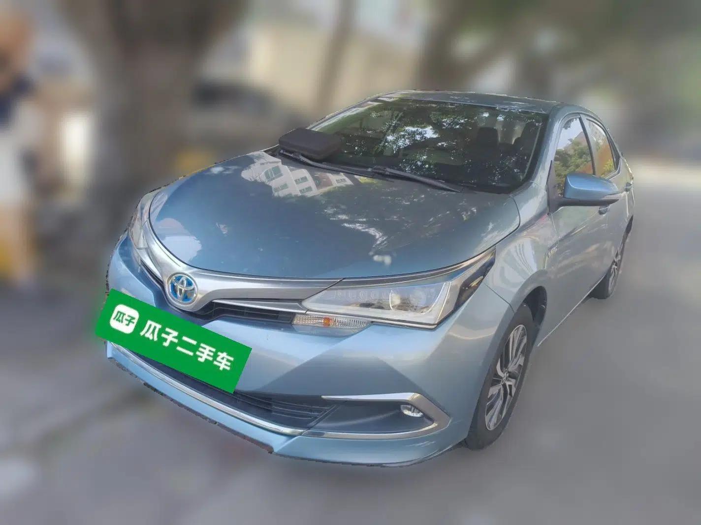 Toyota Corolla 2017 Revised Dual-Engine 1.8L E-CVT Leading Edition — миниатюра 1
