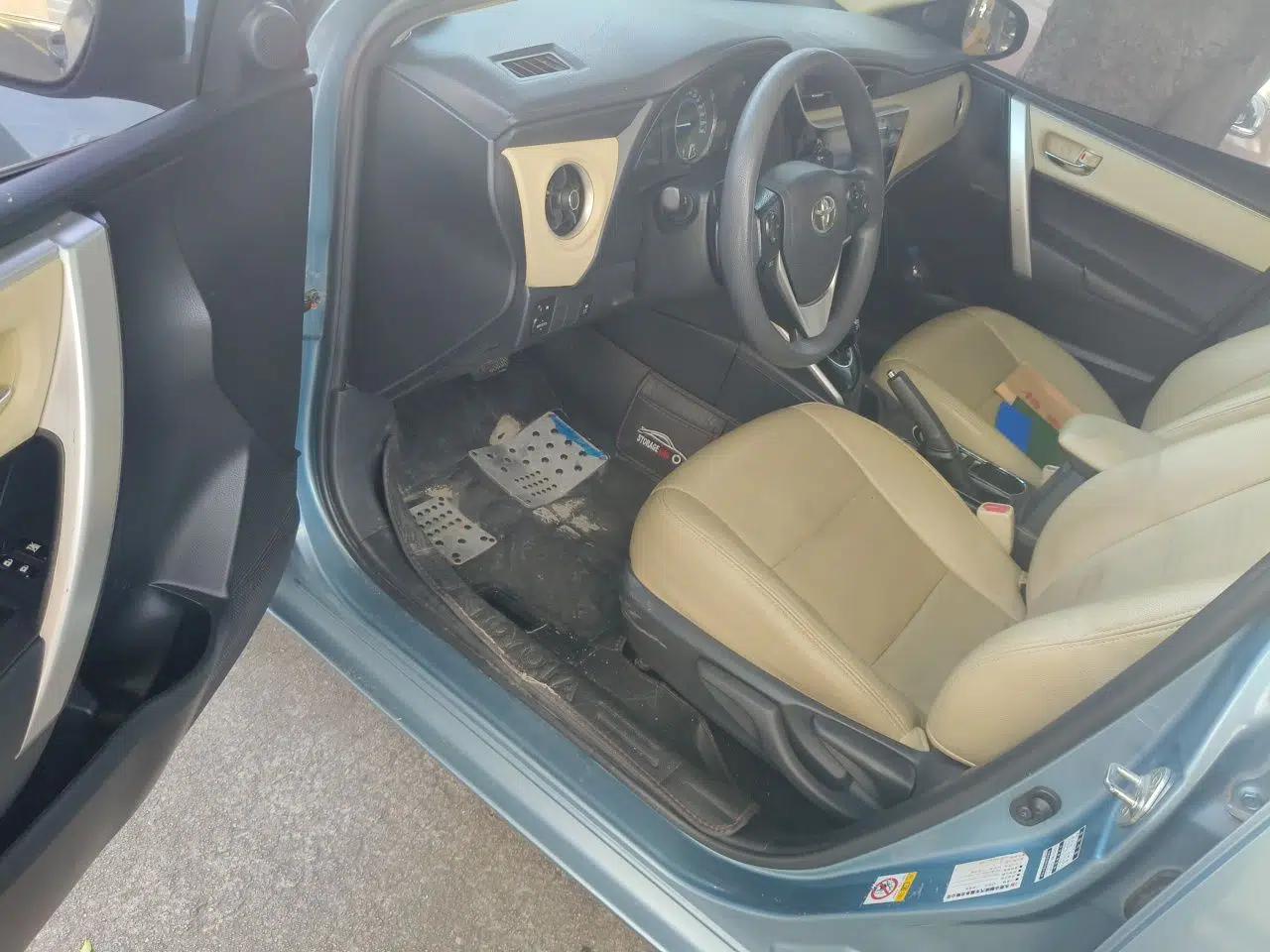 Toyota Corolla 2017 Revised Dual-Engine 1.8L E-CVT Leading Edition — миниатюра 16