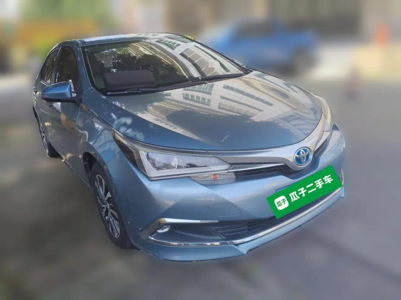 Toyota Corolla 2017 Revised Dual-Engine 1.8L E-CVT Leading Edition — миниатюра 3