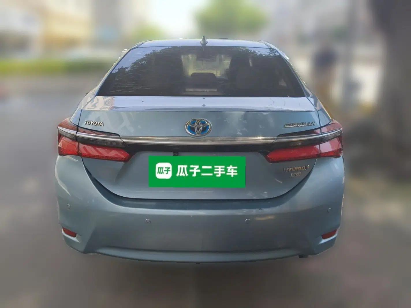 Toyota Corolla 2017 Revised Dual-Engine 1.8L E-CVT Leading Edition — миниатюра 5