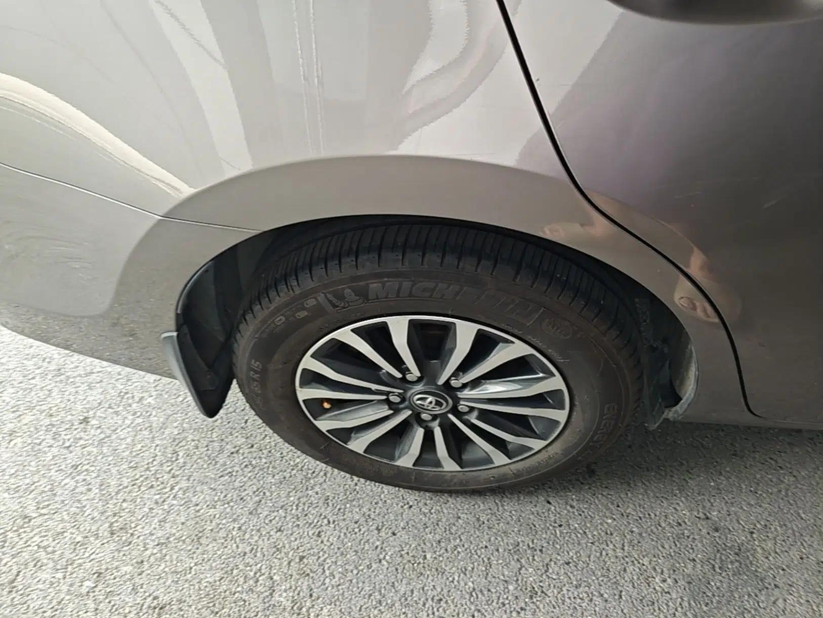 Toyota Corolla 2018 1.2T S-CVT GL Smart Enjoyment Version — миниатюра 11