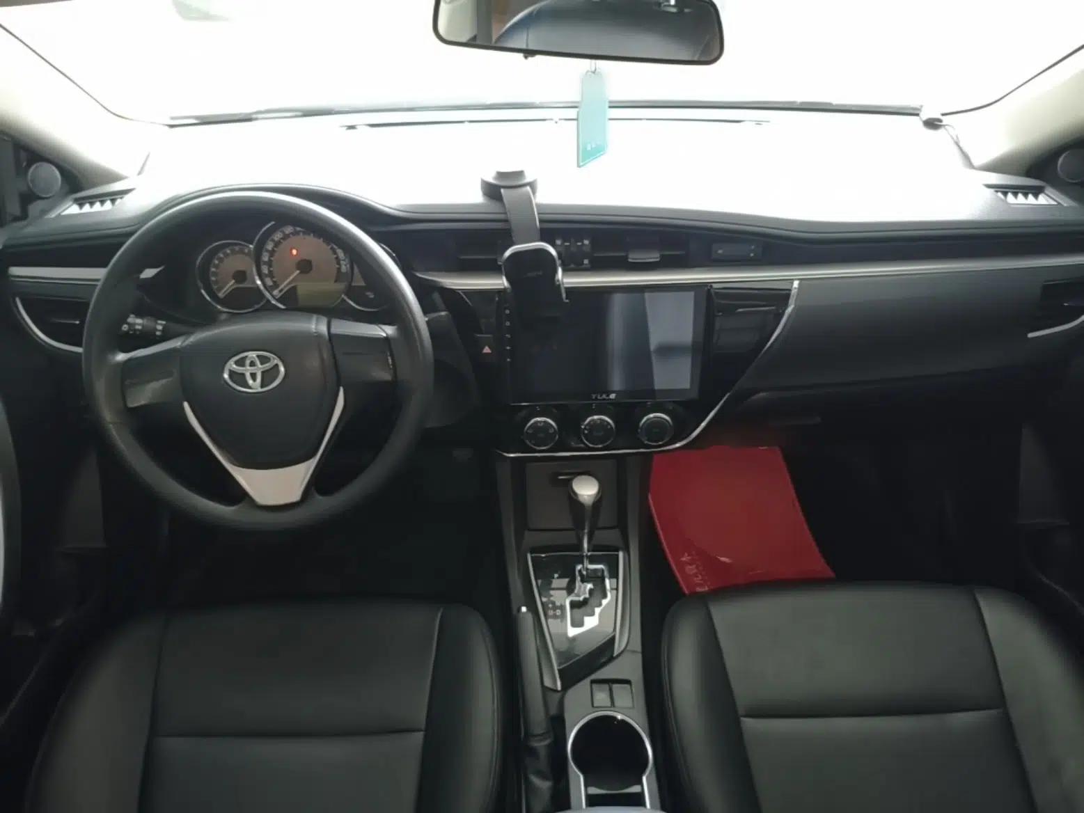 Toyota Corolla 2014 1.6L CVT GL — миниатюра 12