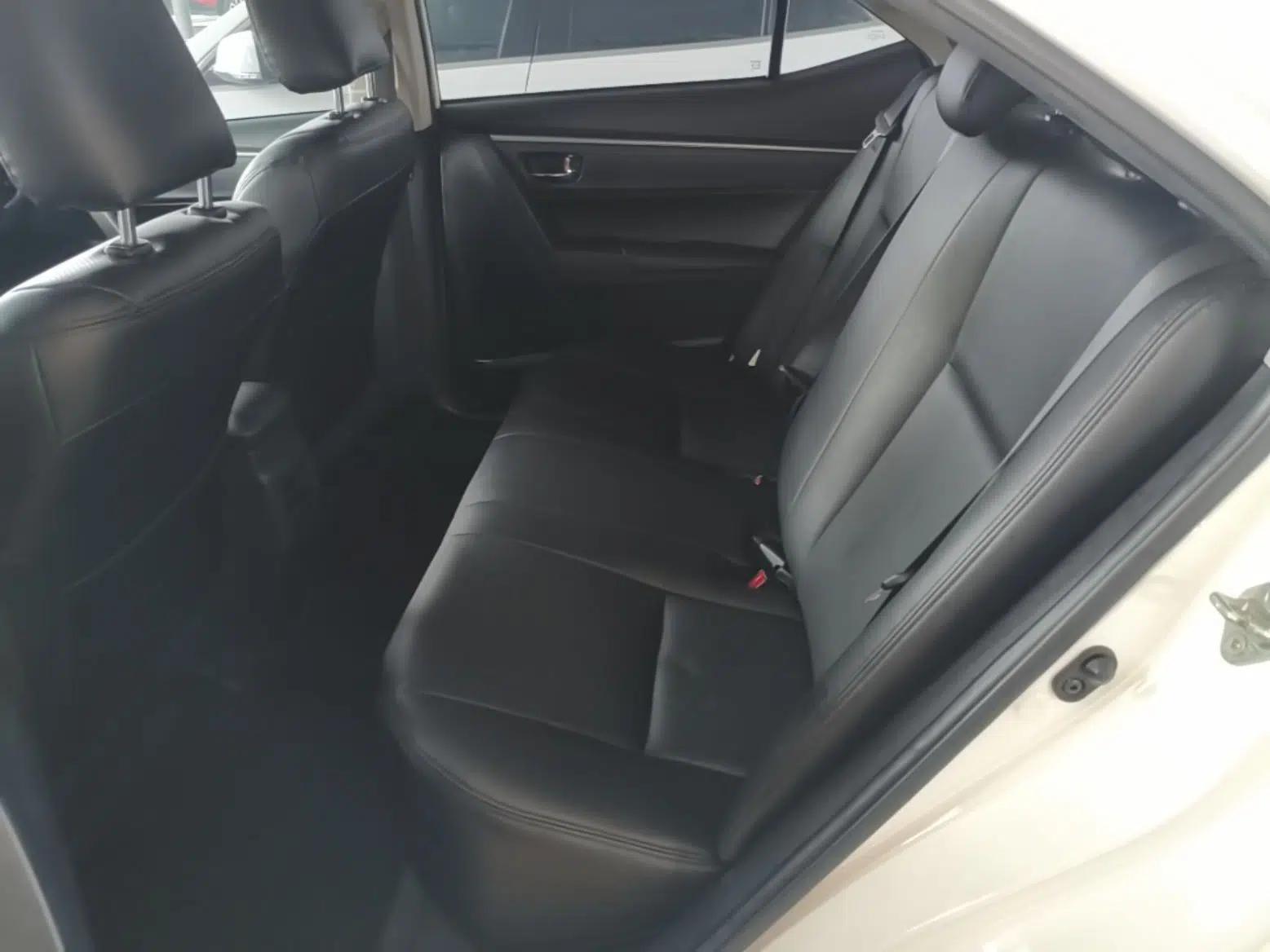 Toyota Corolla 2014 1.6L CVT GL — миниатюра 20