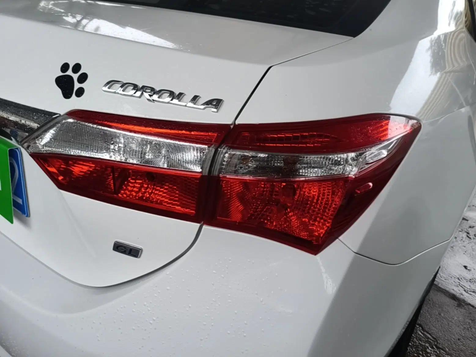 Toyota Corolla 2014 1.6L CVT GL — миниатюра 9
