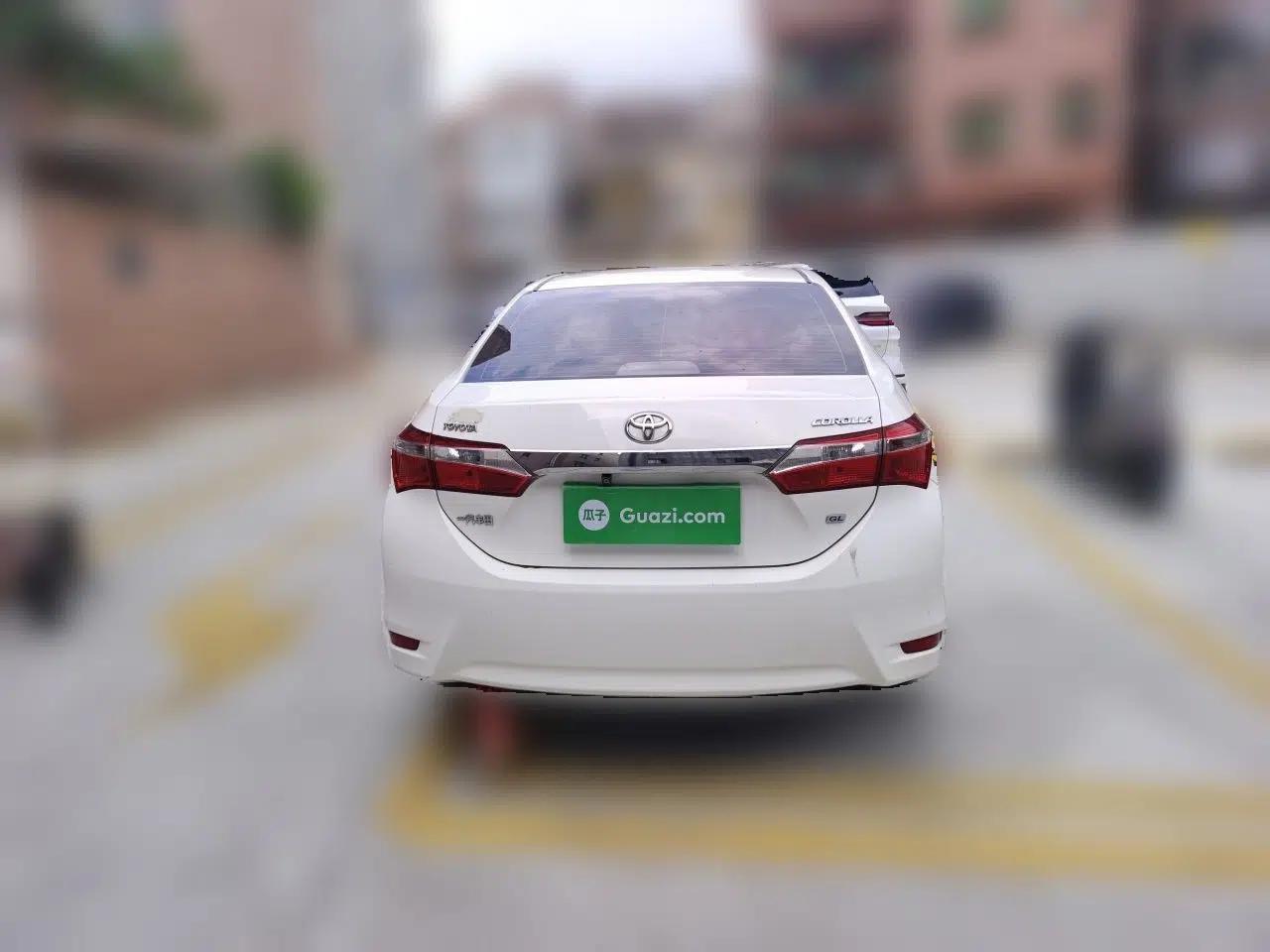 Toyota Corolla 2014 1.6L CVT GL — миниатюра 5